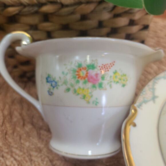 Vintage Porcelain Cream and Sugar Set Made in Japan - Picture 5 of 14